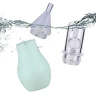 Xeringa d'aigua salada al nas